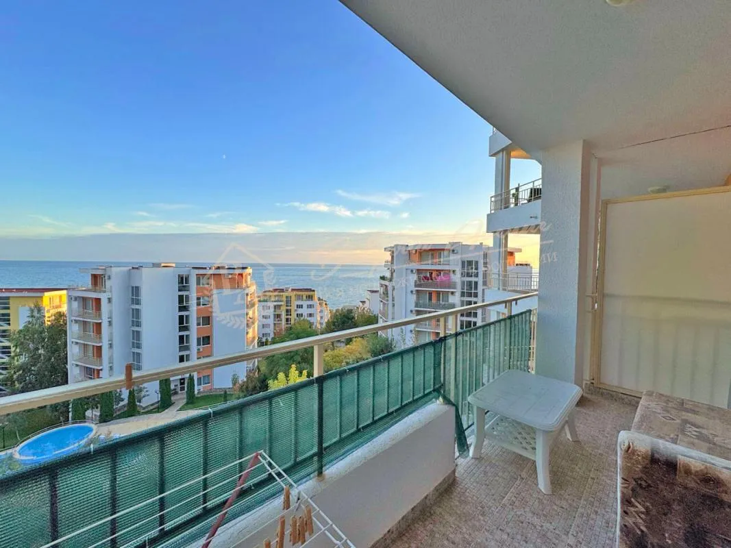 Двухкомнатная квартира с видом на море в комплексе Imperial Fort, Свети Влас
