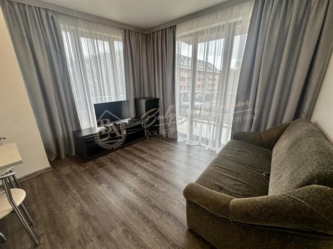 Двухкомнатный апартамент с прекрасным видом на территорию комплекса в Тарсис Нова