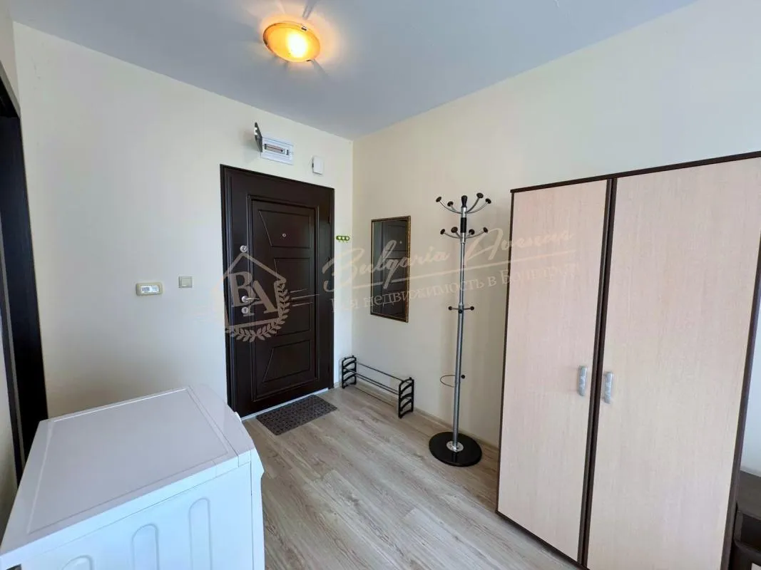 Студия в жилом доме без таксы поддержки. Вид на дюны.