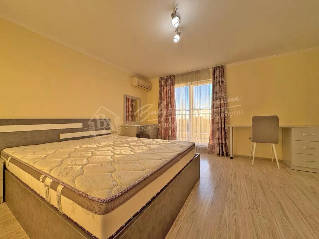 Двухкомнатная квартира в комплексе Vip Zone, Солнечный берег