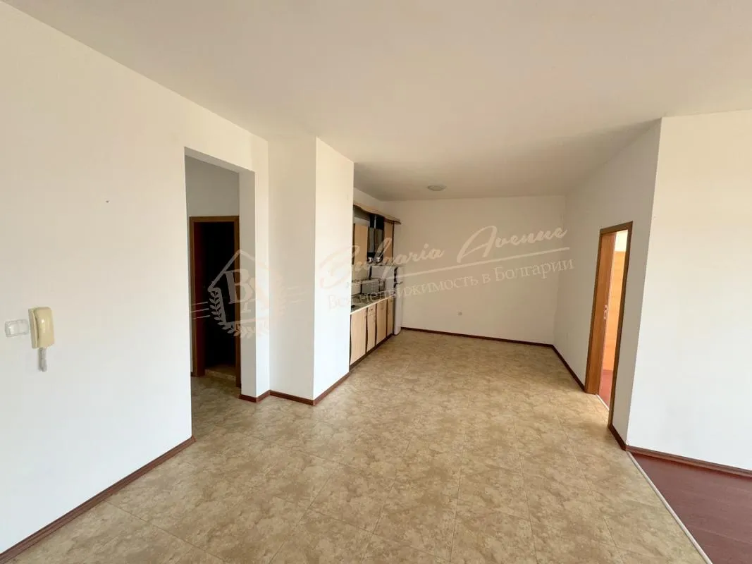 Просторный двухкомнатный апартамент с панорамным видом на море в комплексе Merry Mar