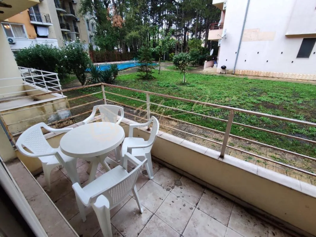 Двухкомнатный апартамент в центре Солнечного Берега, без таксы поддержки в комплексе «Вora»