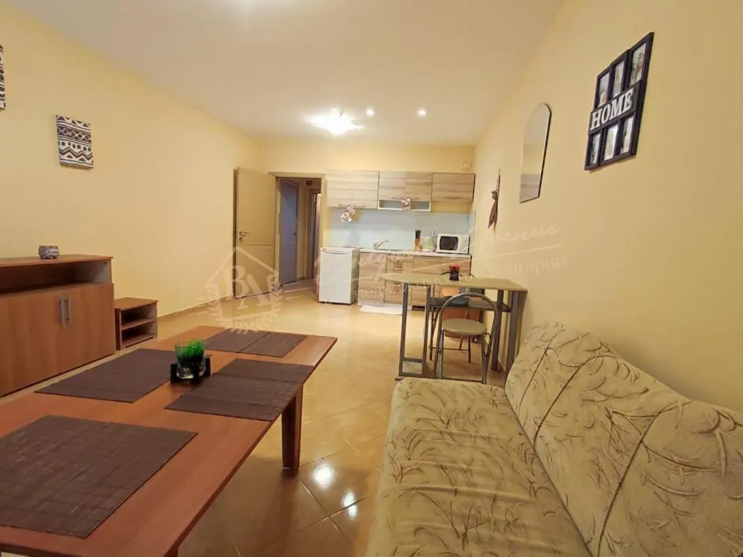 Двухкомнатный апартамент в центре Солнечного Берега, без таксы поддержки в комплексе «Вora»