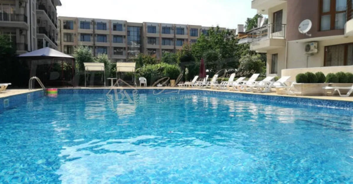 Просторный апартамент с возможностью перепланировки в трёхкомнатный апартамент в комплексе «Персани-2», Солнечный берег