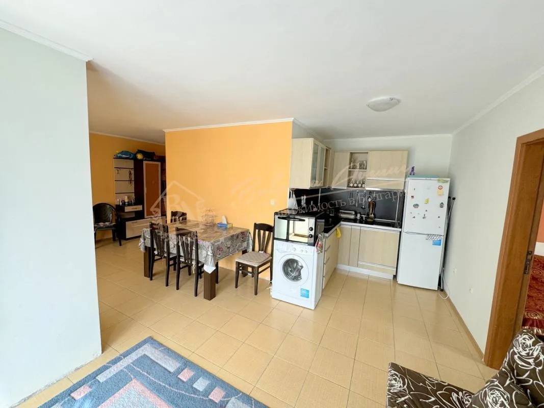 Просторный апартамент с возможностью перепланировки в трёхкомнатный апартамент в комплексе «Персани-2», Солнечный берег