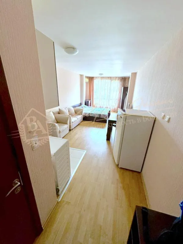 Квартира студия в комплексе "Vigo" на первой береговой линии в г. Несебр.