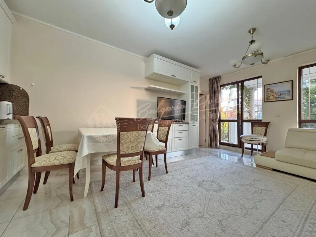 Трехкомнатный апартамент в шикарном комплексе Poseidon, Несебр