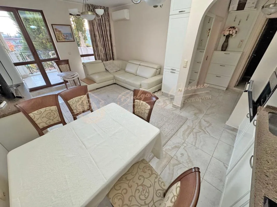 Трехкомнатный апартамент в шикарном комплексе Poseidon, Несебр