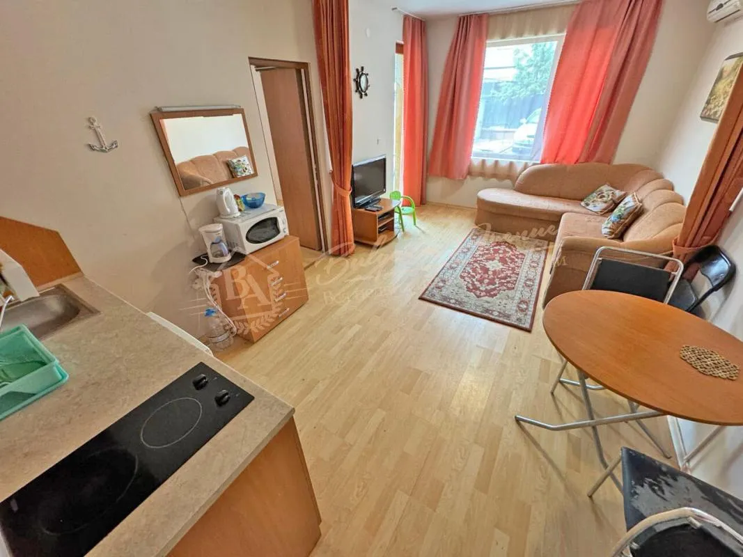 Двухкомнатная квартира на партере в комплексе Amadeus 11