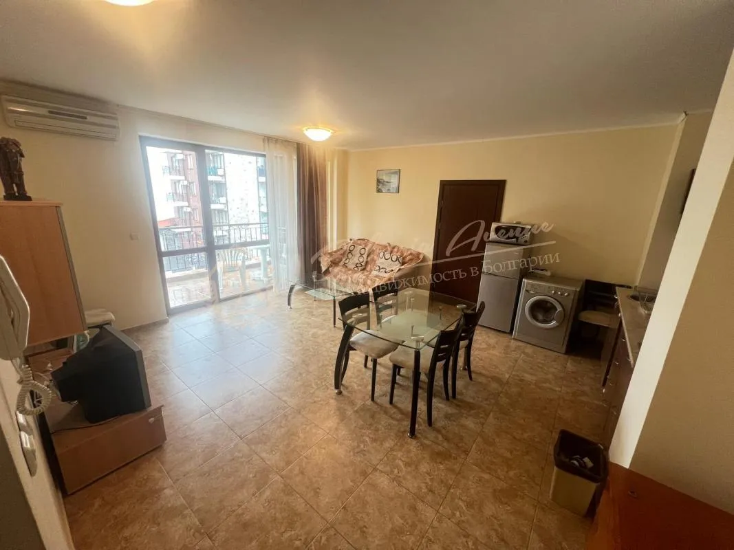 Трехкомнатный апартамент в комплексе «Аполлон 3», между поселком Равда и городом Несебр