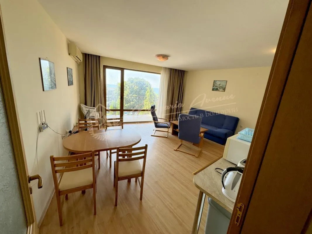 Предложение в комплексе на 1 линии - трехкомнатный апартамент с видом на море в комплексе «Мессамбрия Форт»