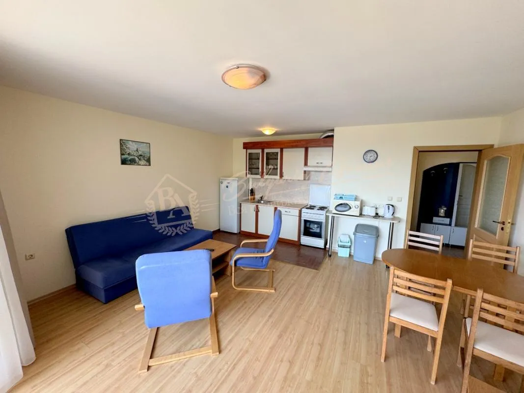 Предложение в комплексе на 1 линии - трехкомнатный апартамент с видом на море в комплексе «Мессамбрия Форт»