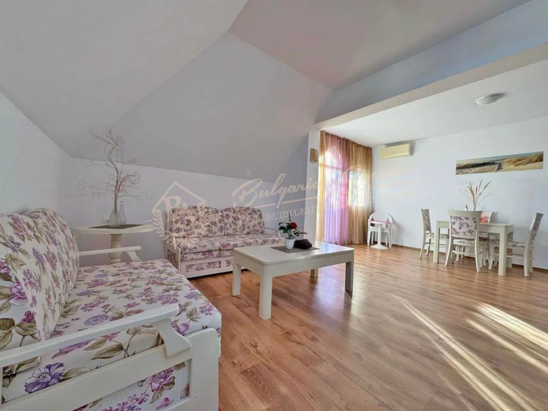 Двухкомнатный апартамент в комплексе Гербер 4, Солнечный берег