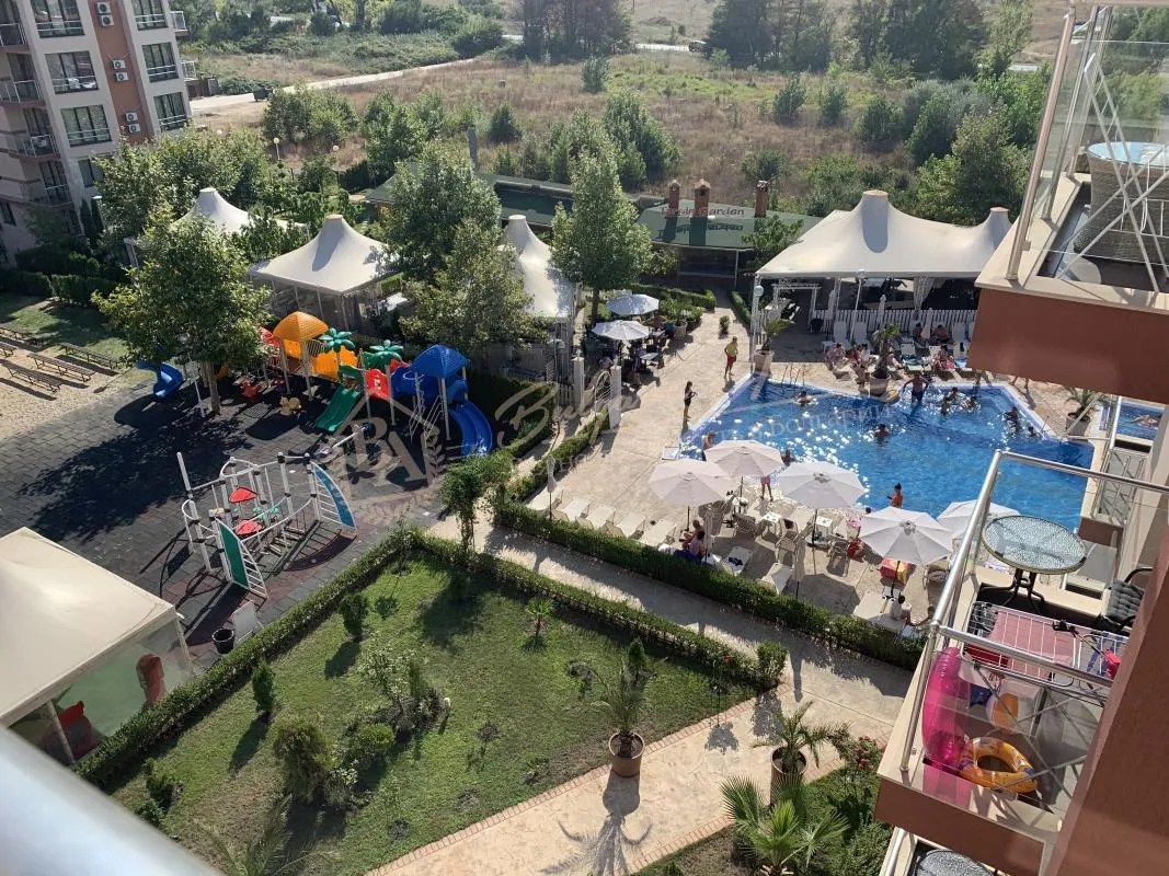 Двухкомнатный апартамент с прекрасным видом в комплексе Tarsis, Солнечный берег