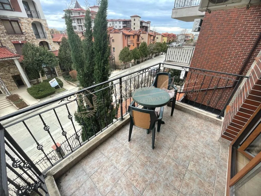 Квартира-студия в комплексе Аполлон 7, курортный поселок Равда