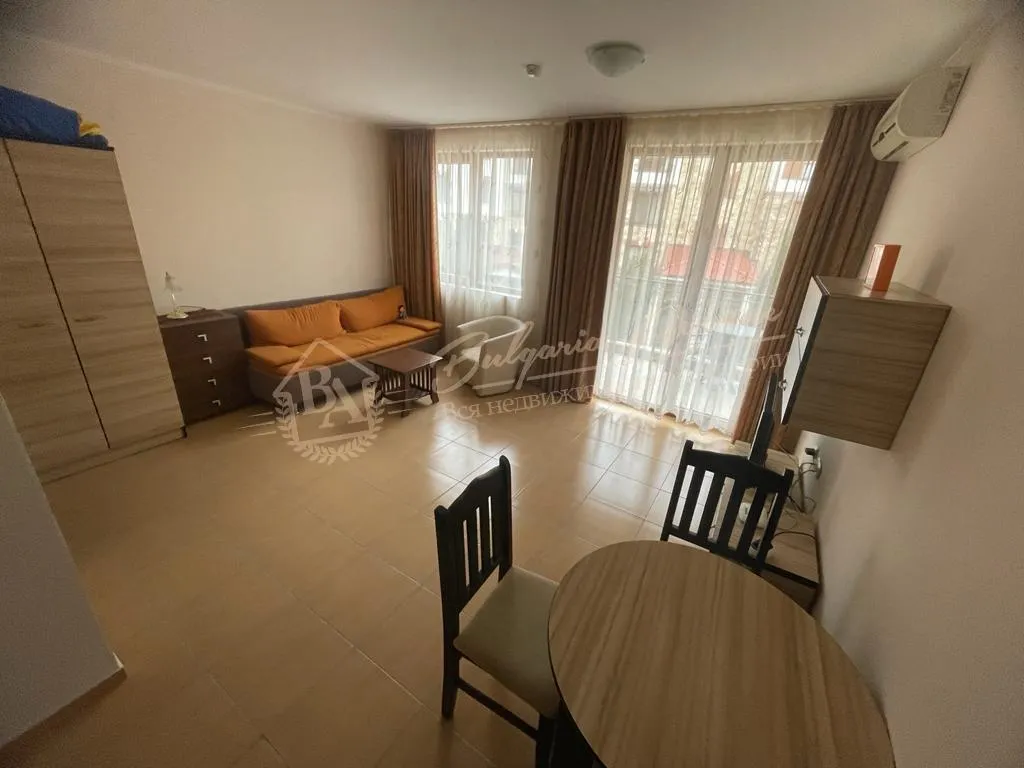 Квартира-студия в комплексе Аполлон 7, курортный поселок Равда