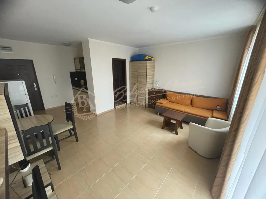 Квартира-студия в комплексе Аполлон 7, курортный поселок Равда