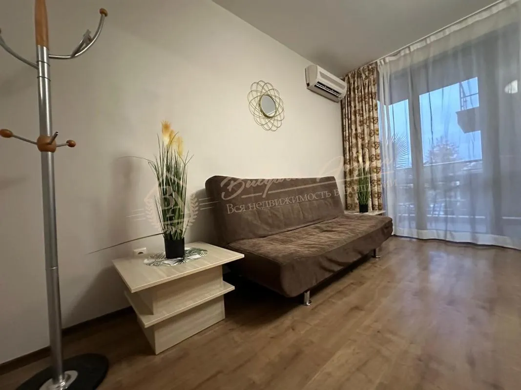 Двухкомнатный апартамент в комплексе Tarsis 3 с прекрасным видом на территорию комплекса