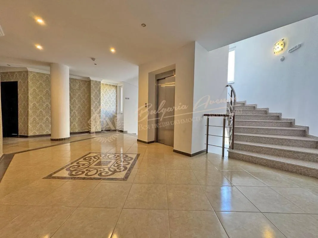 Отличный двухкомнатный апартамент в комплексе "Вилла Ария", кк Солнечный берег