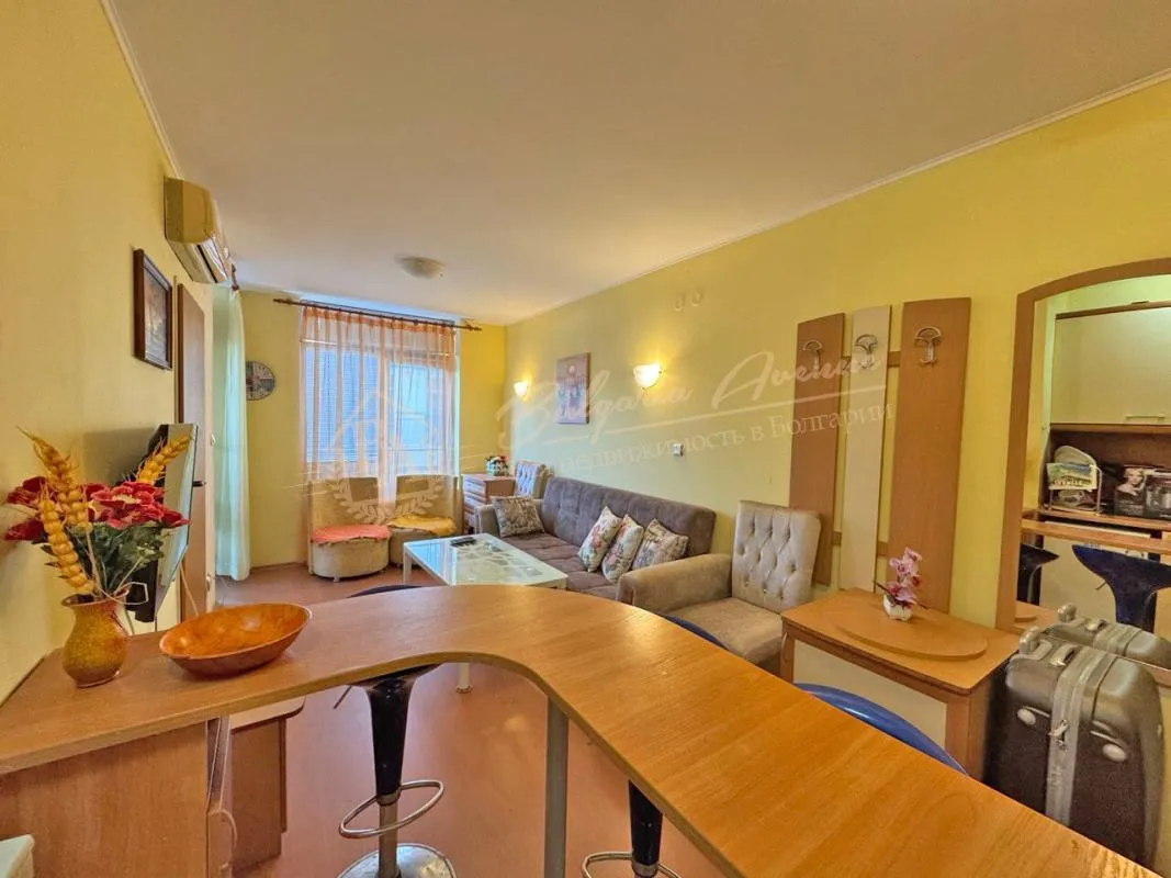 Двухкомнатный апартамент в комплексе Rainbow, Солнечный берег