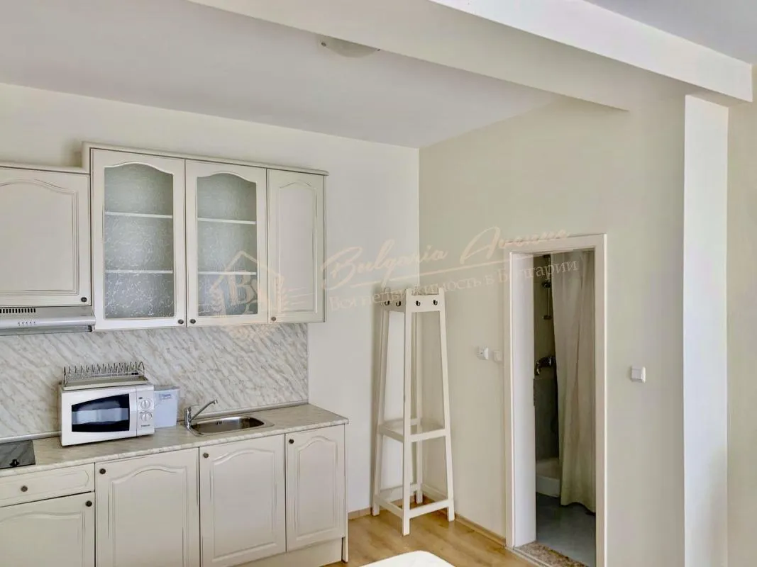 Уютная студия в комплексе "Флорес Парк" на Солнечном Берегу