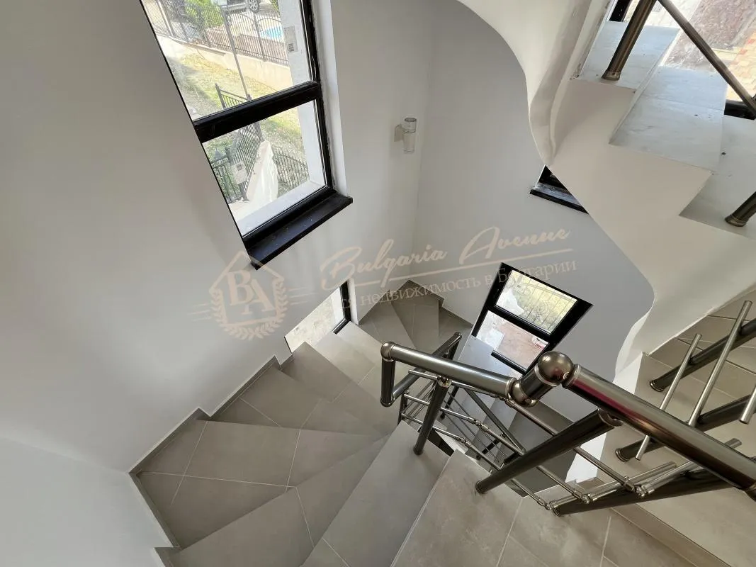 Просторный дом с панорамным видом на море в Святом Власе