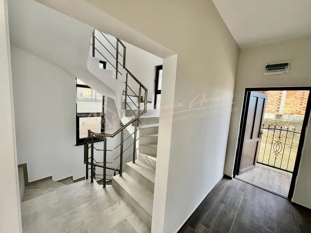 Просторный дом с панорамным видом на море в Святом Власе