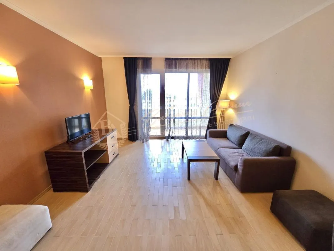 Двухкомнатная квартира с панорамным видом на море в "Маджестик 5*" на 1 линии, Солнечный берег