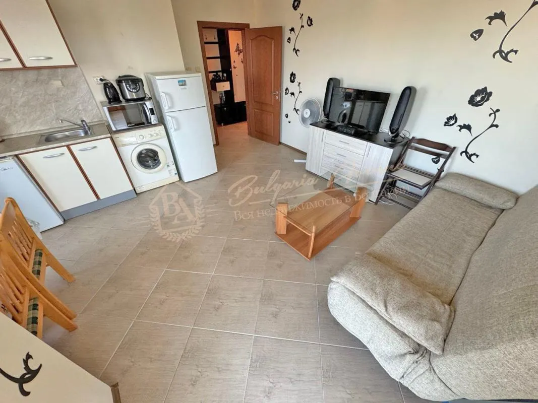 Трехкомнатный апартамент в комплексе Amadeus 3, Солнечный берег