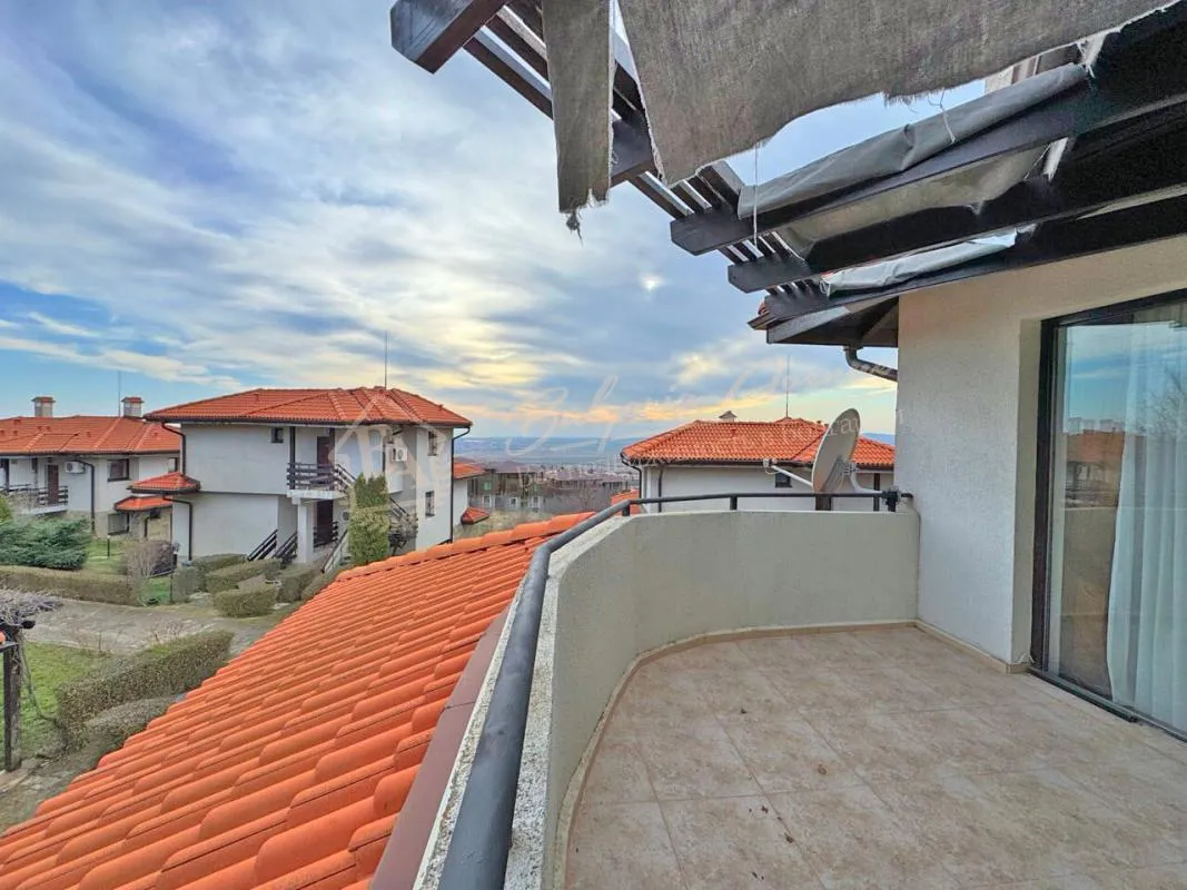 Двухкомнатный апартамент в комплекс "Бэй Вью Виллас", поселок Кошарица