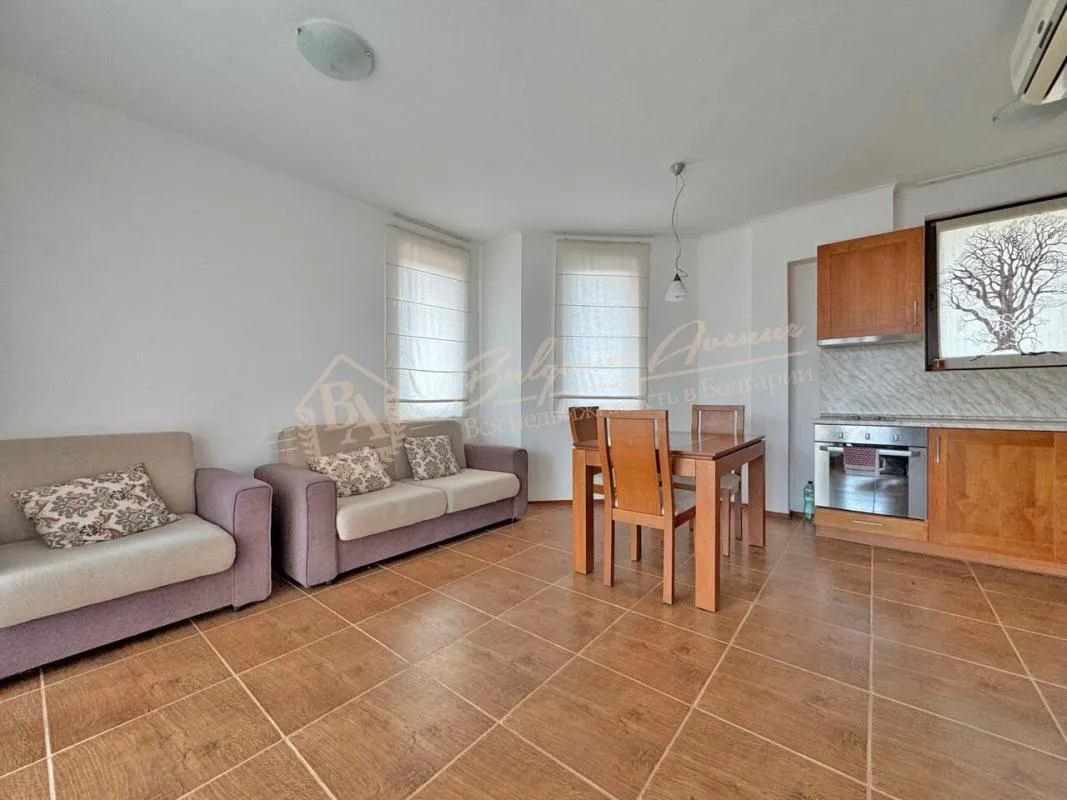 Двухкомнатный апартамент в комплекс "Бэй Вью Виллас", поселок Кошарица