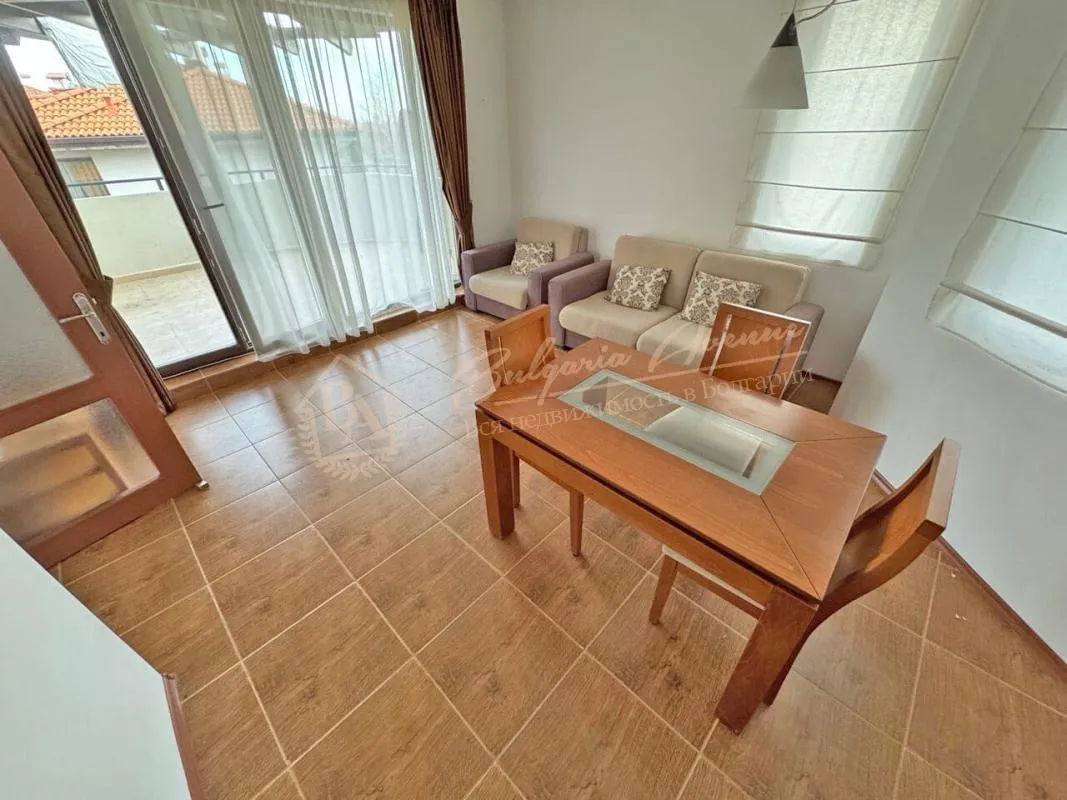 Двухкомнатный апартамент в комплекс "Бэй Вью Виллас", поселок Кошарица