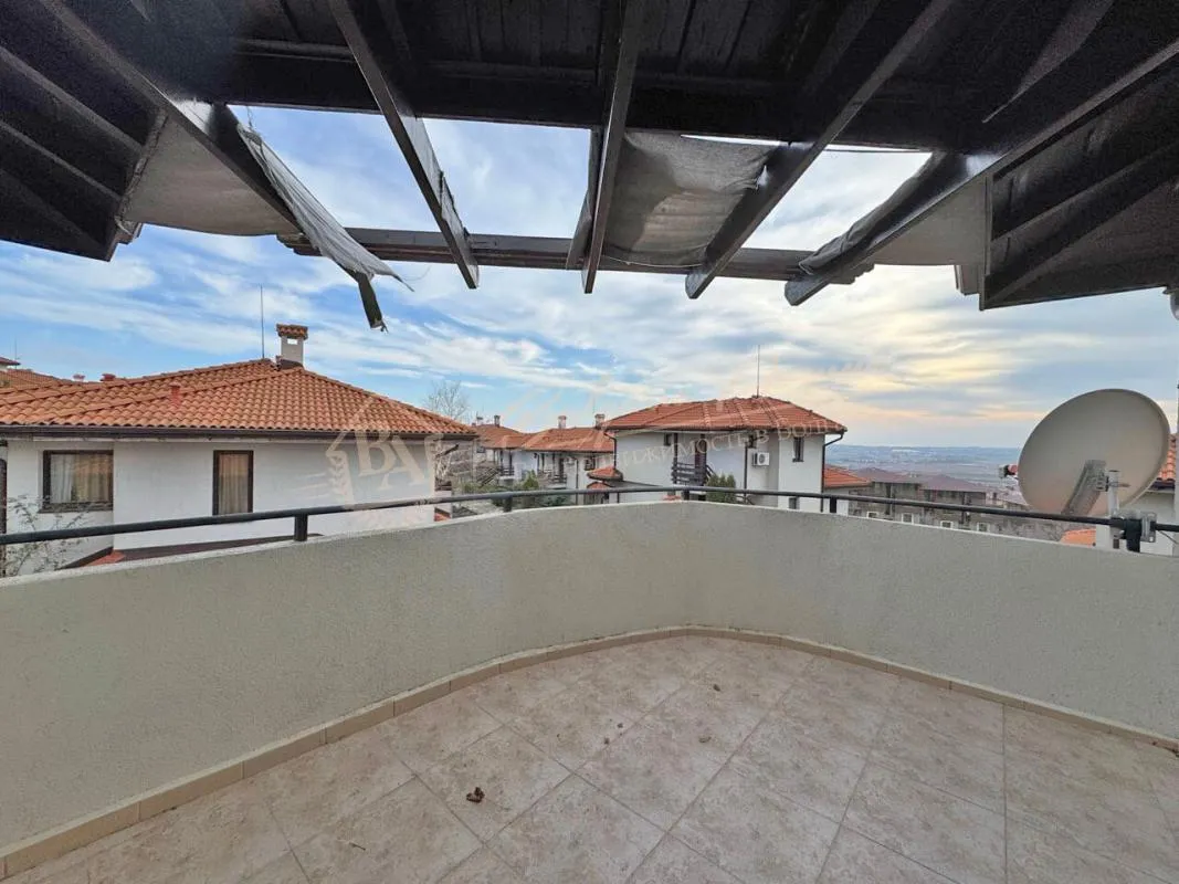 Двухкомнатный апартамент в комплекс "Бэй Вью Виллас", поселок Кошарица