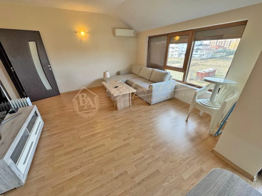 Двухкомнатный апартамент в комплексе "Элитония", курортный поселок Равда. 