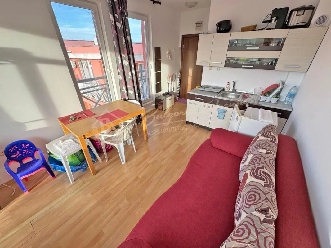 Бюджетная студия в комплексе Sunny day 6 Солнечный берег