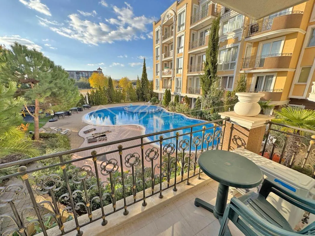 Трехкомнатная квартира в комплексе Messembria Resort, Солнечный берег