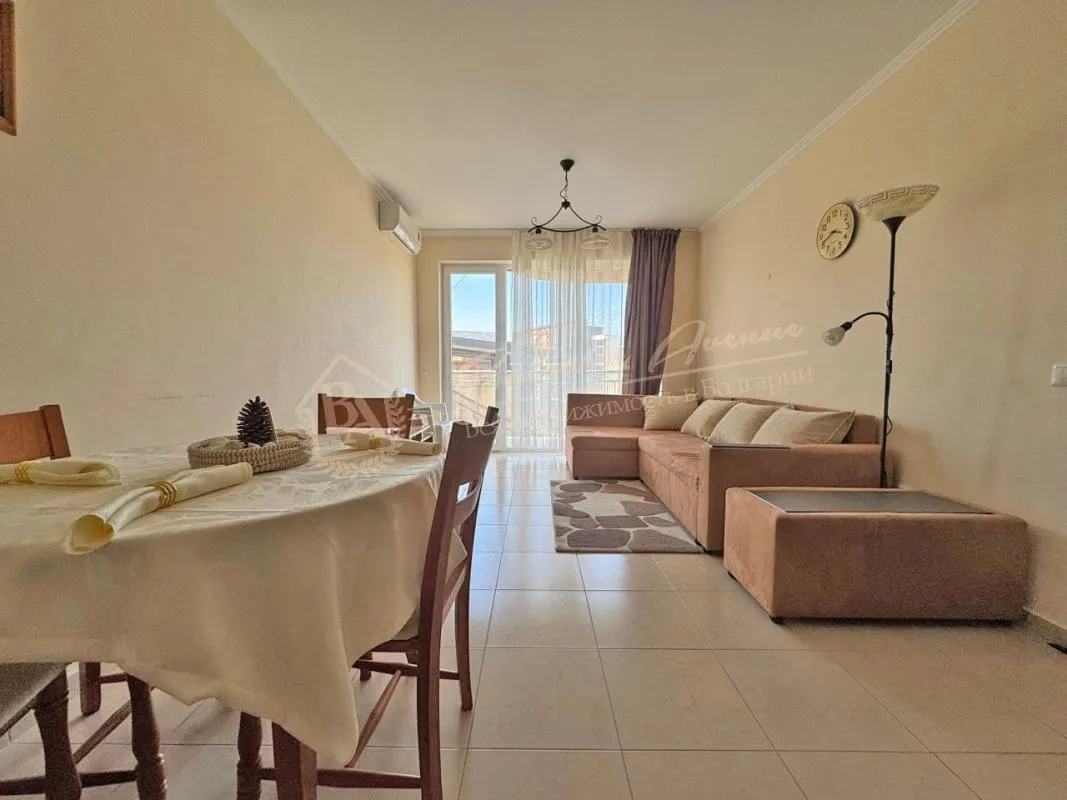 Просторный двухкомнатный апартамент в комплексе Vip Image, Солнечный берег