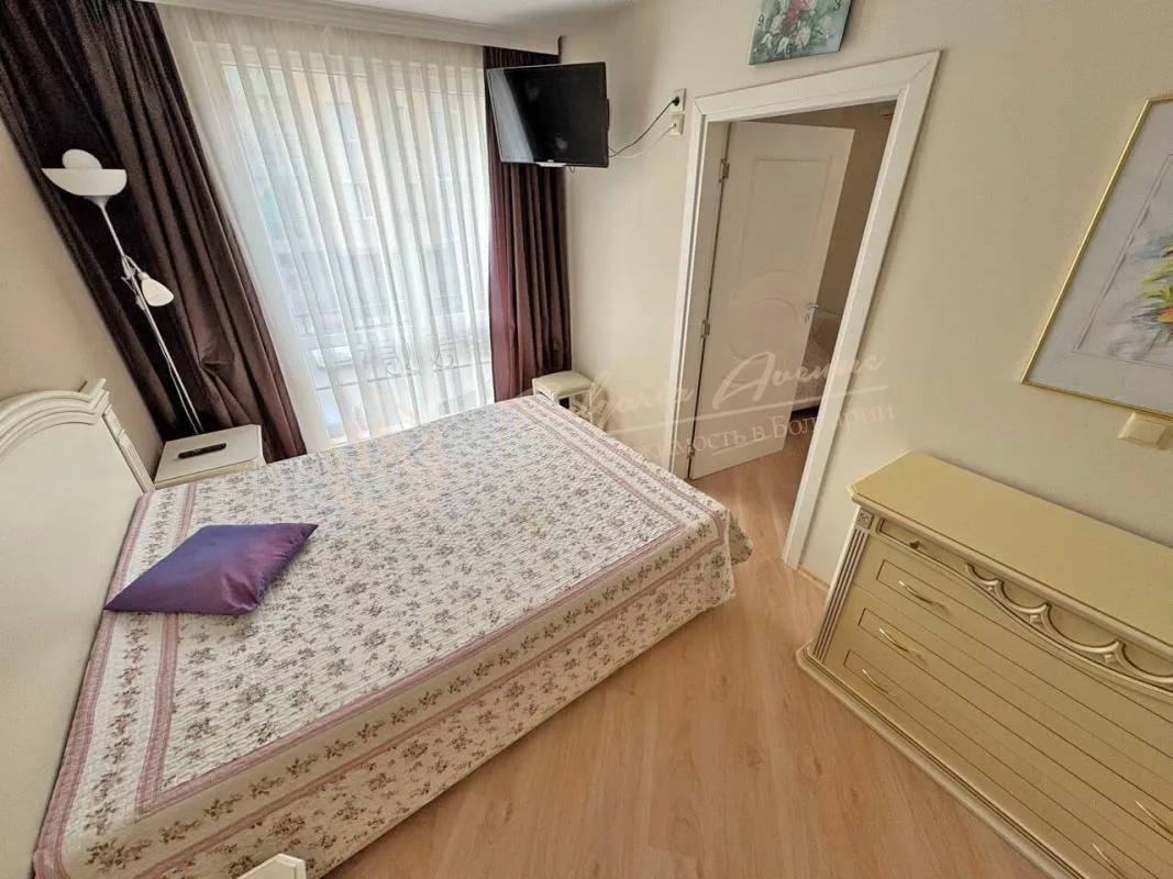 Двухкомнатная квартира в комплексе Aphrodite Palace, Солнечный берег