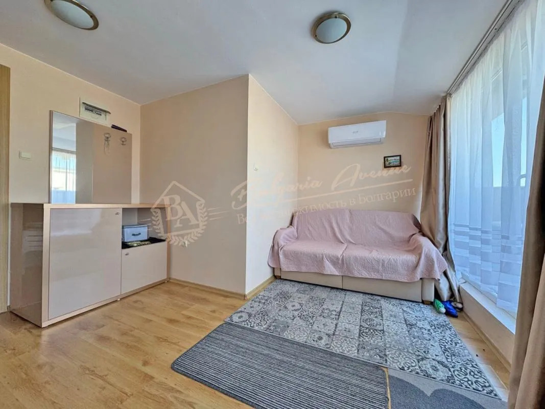 Меблированная студия в комплексе Messembria Palace на Солнечном Берегу