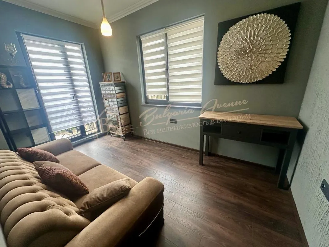 Новый дом в Бургасе, всего в нескольких шагах от частного пляжа