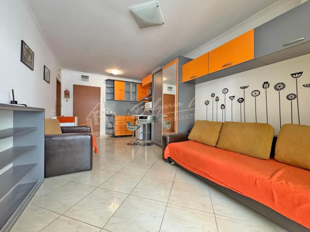 Студия в комплексе Антония, Святой Влас