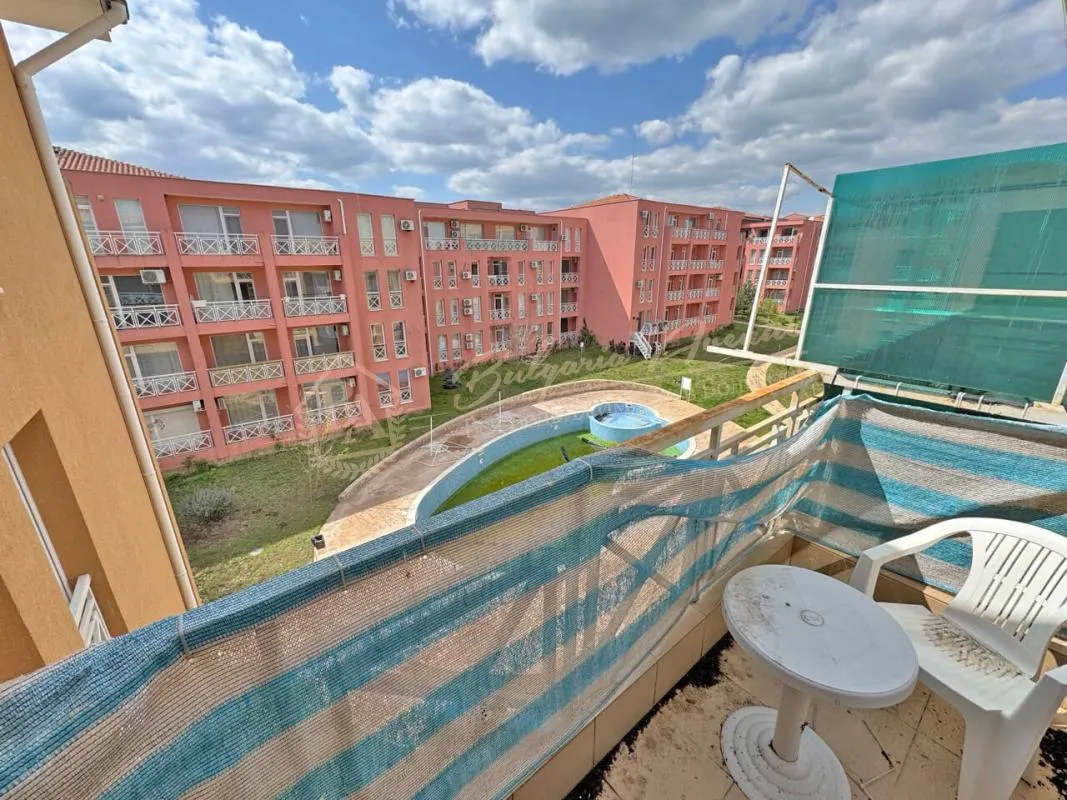 Студия с видом на бассейн в комплексе Sunny Day 6, Солнечный берег