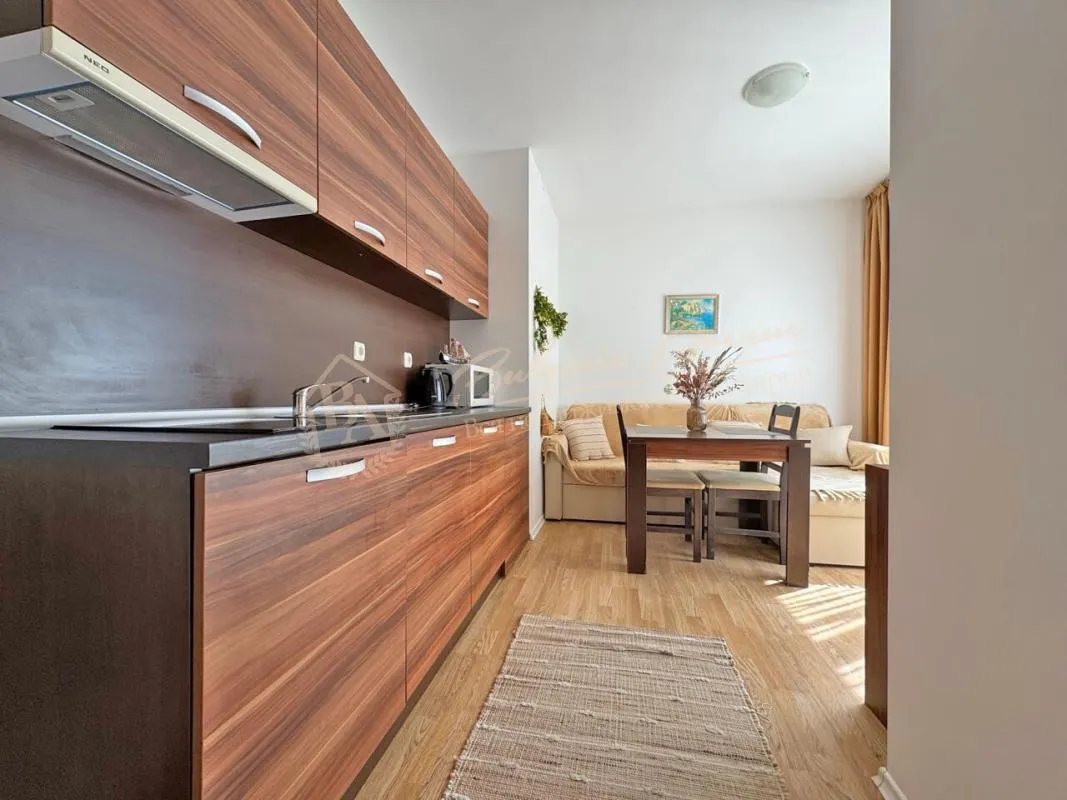 Двухкомнатная квартира в комплексе Romance Marine, Солнечный берег