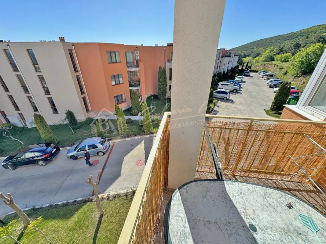 Продажа в комплексе Imperial Fort, Святой Влас - трехкомнатный апартамент с видом на море