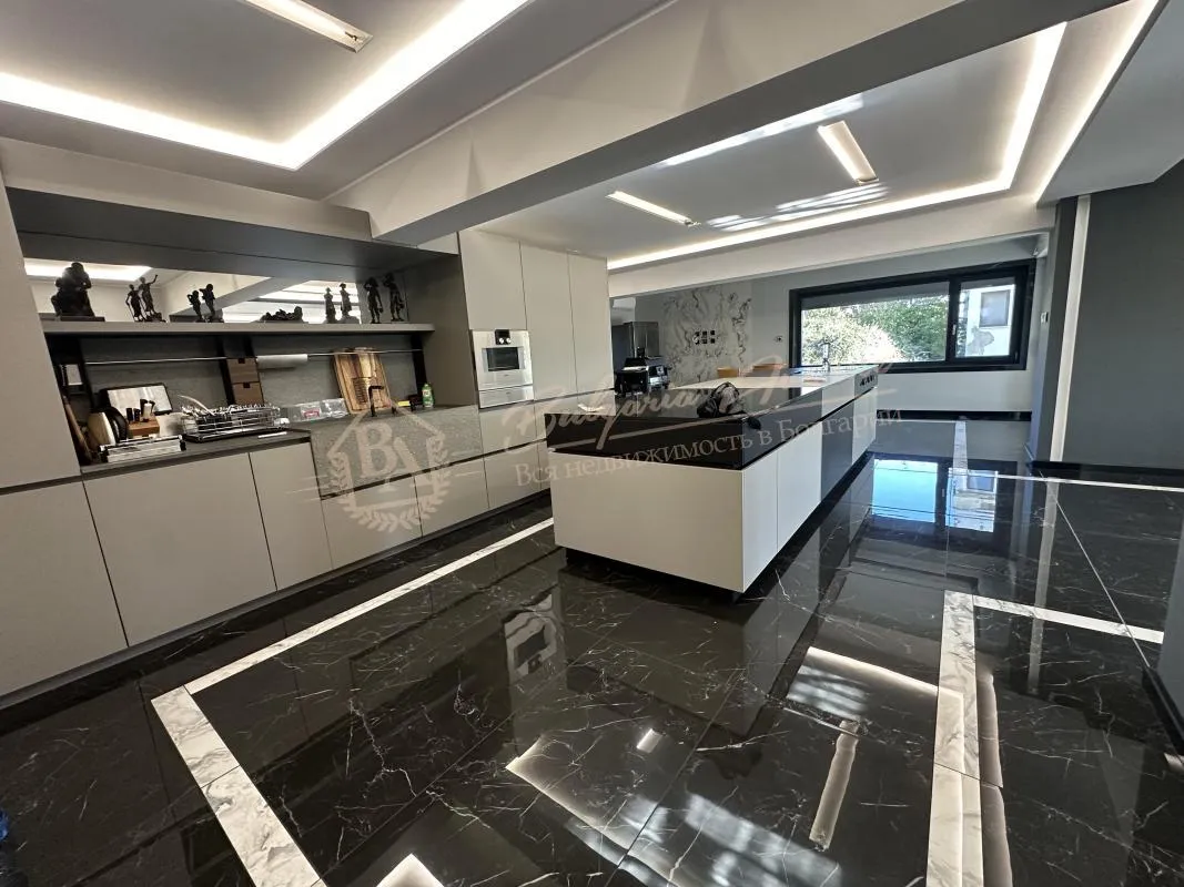 Продается роскошный дом с видом на море в городе Бяла, Болгария