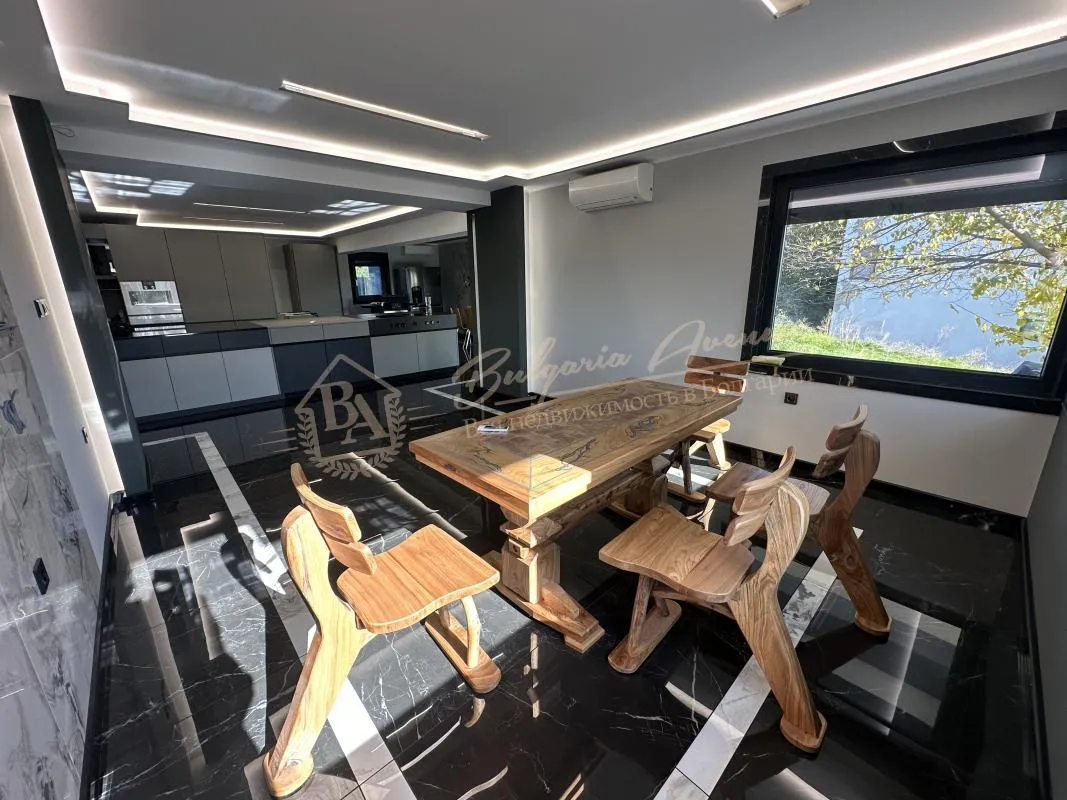 Продается роскошный дом с видом на море в городе Бяла, Болгария