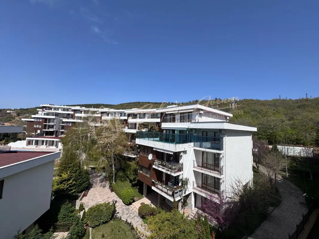 Просторный трехкомнатный апартамент с панорамным видом на море – Taliana Beach, Елените