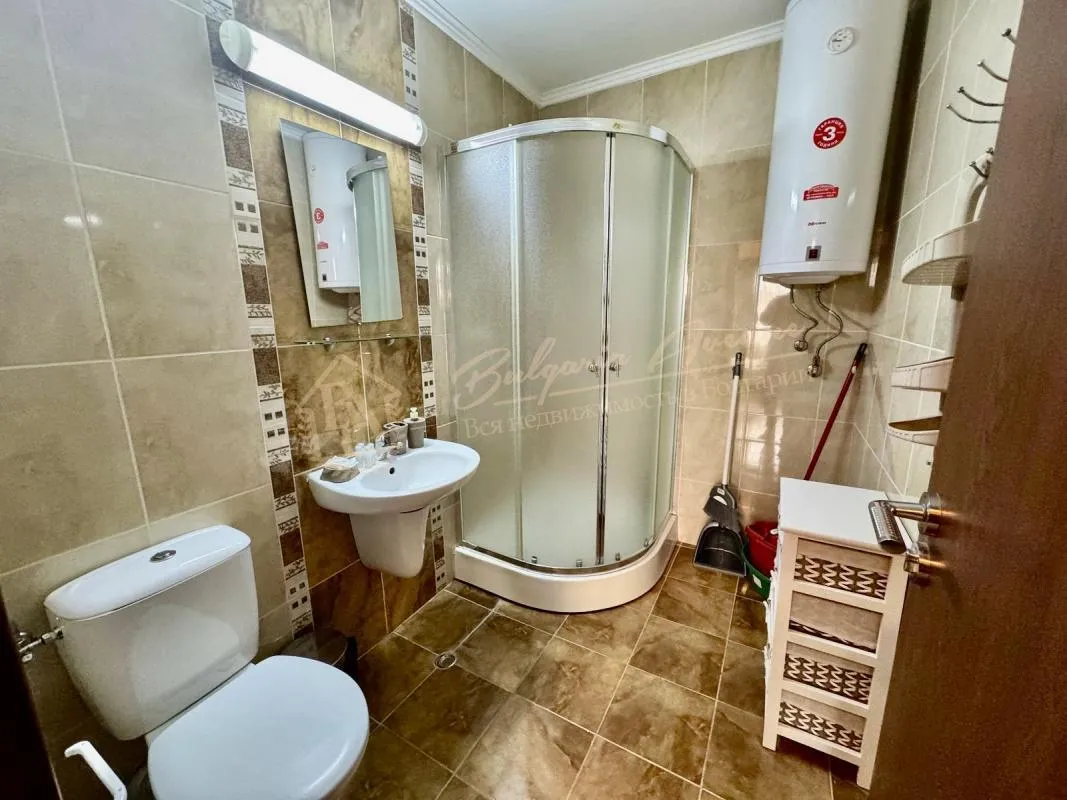 Двухкомнатный апартамент с видом на бассейн в комплексе "Аполлон 5"