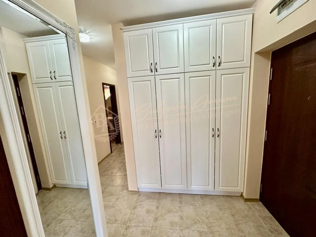 Трехкомнатный апартамент с прекрасным видом на бассейн и территорию в комплексе Apollon 8