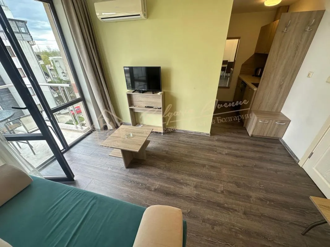 Продается двухкомнатный апартамент в апарт-отеле “Тарсис Нова”, Солнечный берег